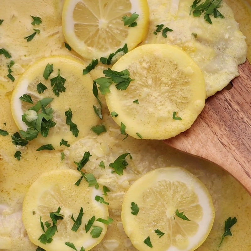 Pescado al Horno con Salsa Cremosa de Limón